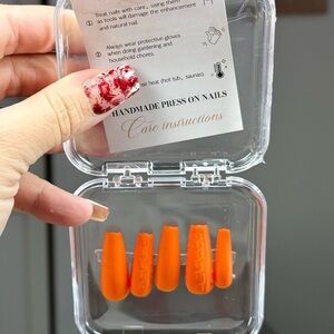 Orange Press-On Nails Set